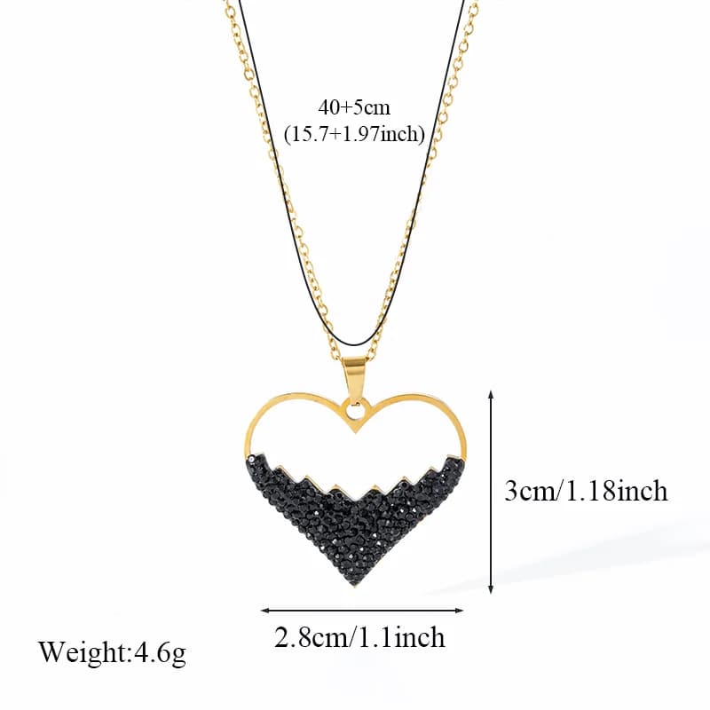 Collana con pendente a cuore nero scintillante