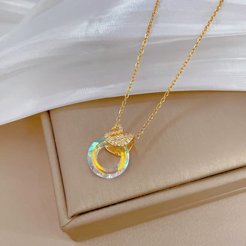 Collana con ciondolo delfino in zirconia cubica