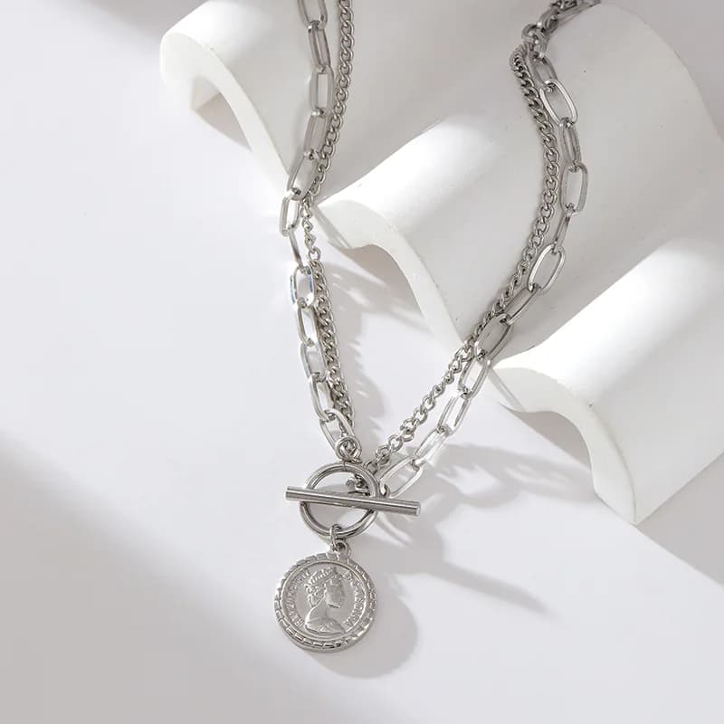 Collana con Ciondolo Medaglione Ritratto, Tono Argento