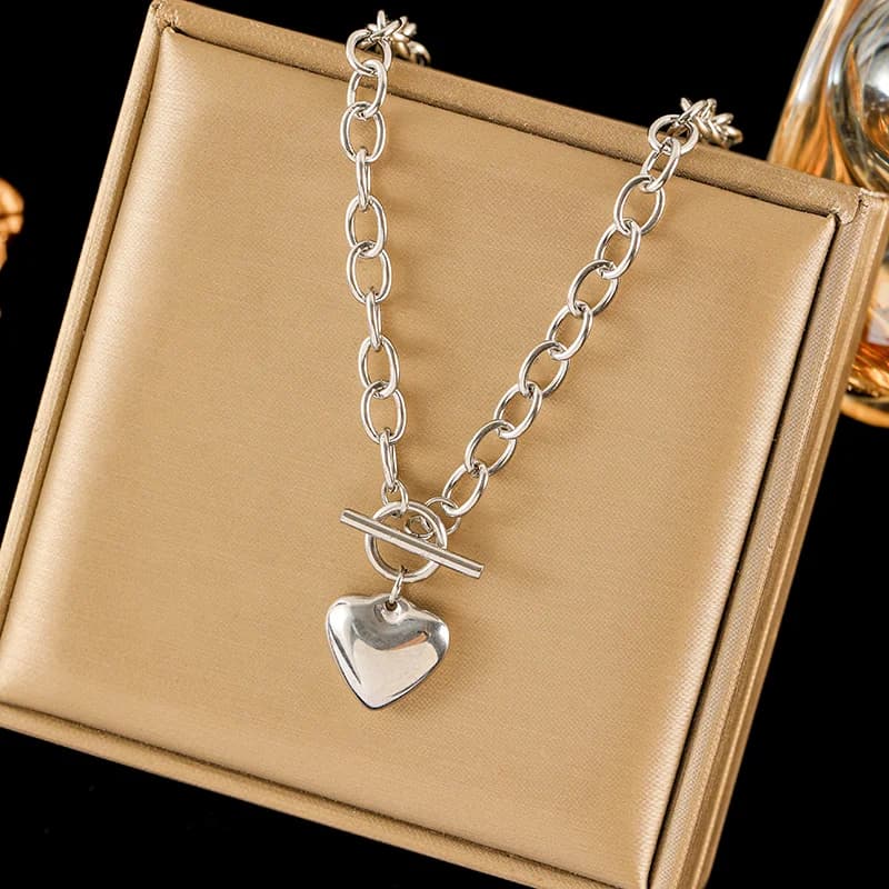 Collana con Ciondolo Medaglione Ritratto, Tono Argento