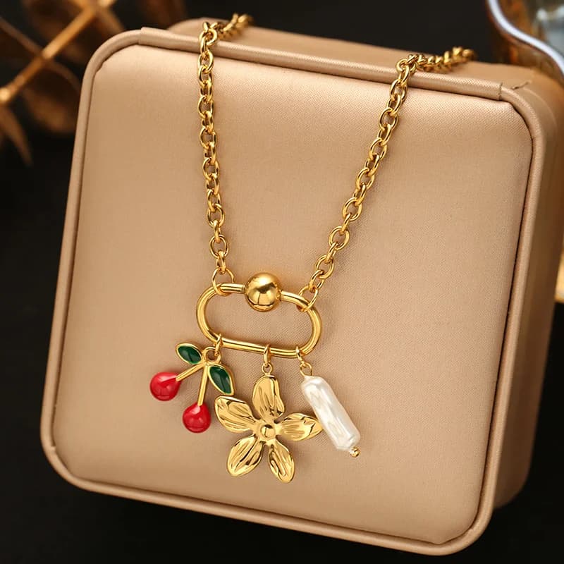 Collana con Pendente Fiore Ciliegia Perla