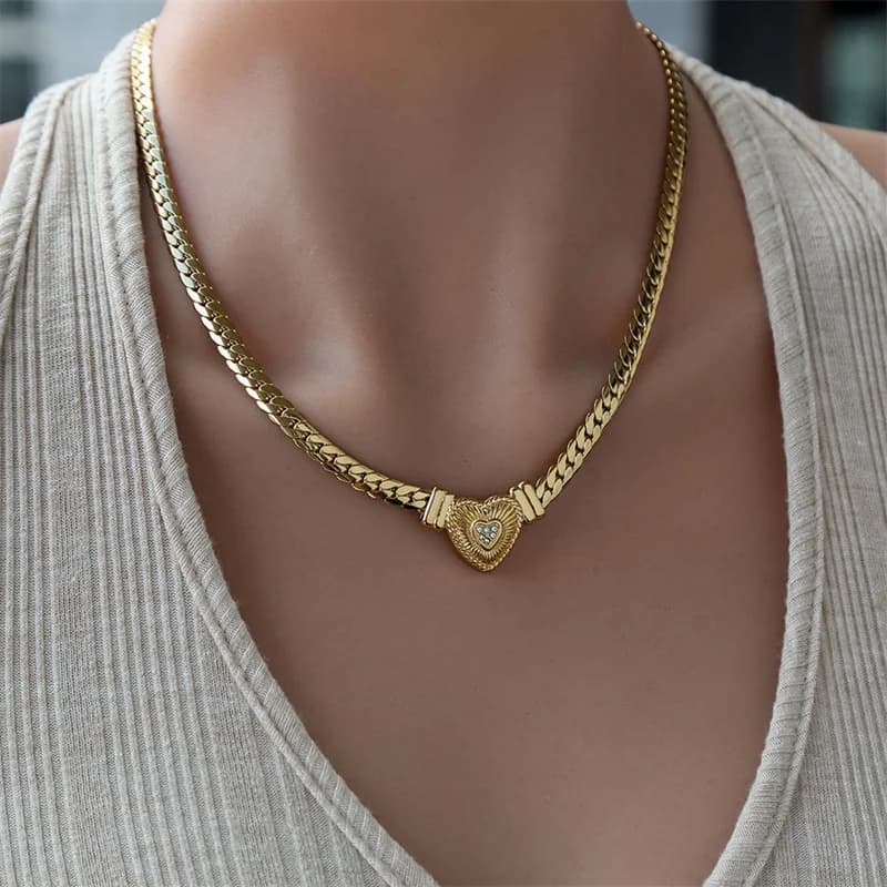 Choker cuore dorato