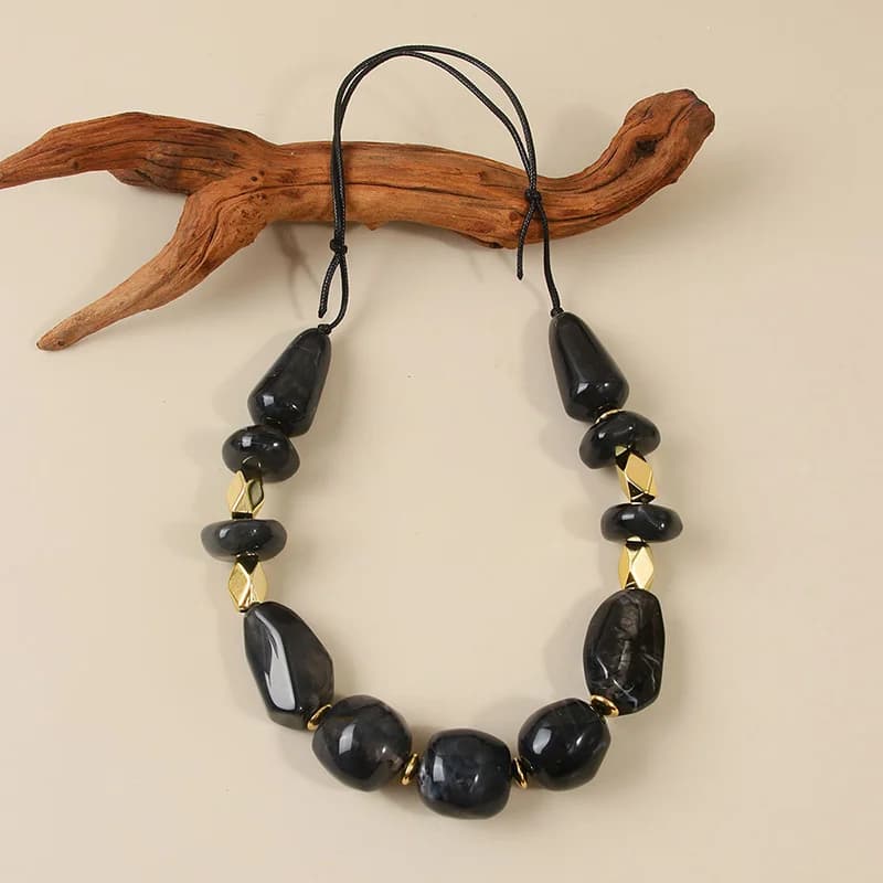 Collana Choker Boho in Resina Nera