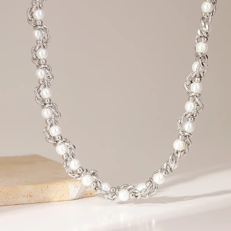 Collana choker catena con perle colore argento