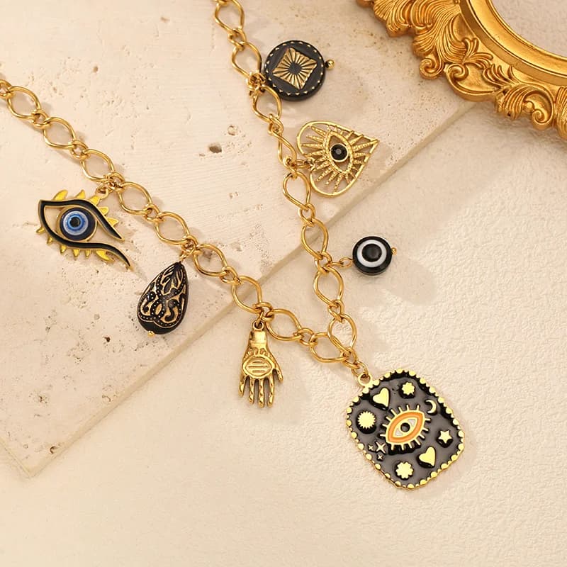 Collana con Pendente e Ciondoli Multipli, PVD Oro 18K