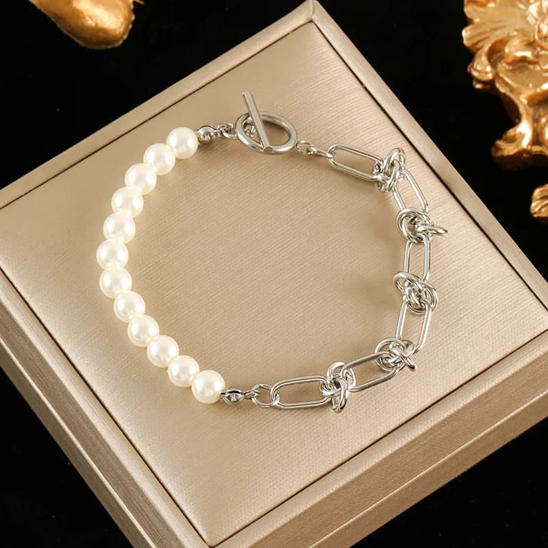 Set collana e bracciale con catena e perle sintetiche