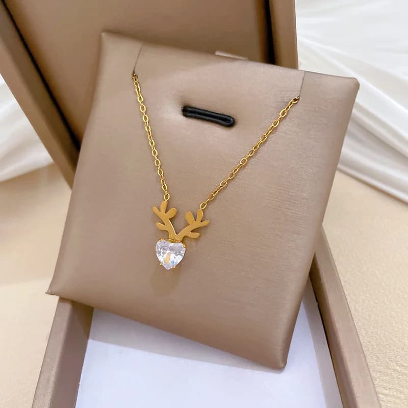 Collana con Ciondolo Cuore Renne con Zirconi