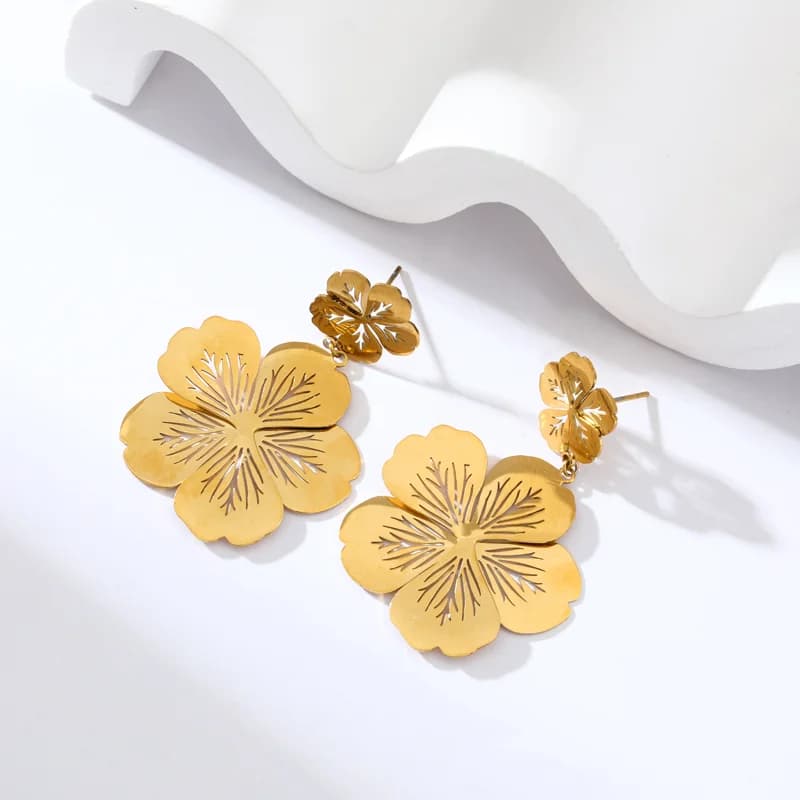 Orecchini pendenti geometrici color oro in acciaio inox 316L