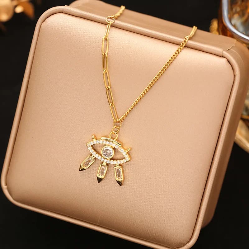 Collana con pendente perla brillante con placcatura PVD