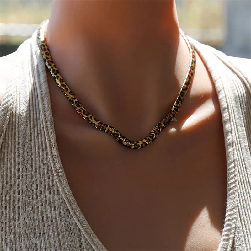 Set Collana e Bracciale con Catena a Motivo Serpente