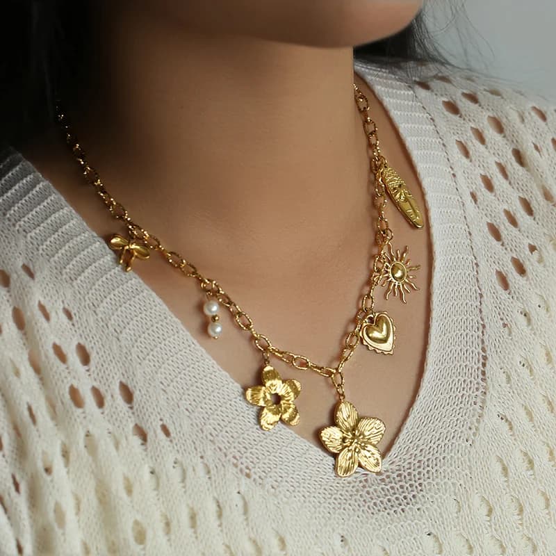 Collana con Pendente Fiore Color Oro