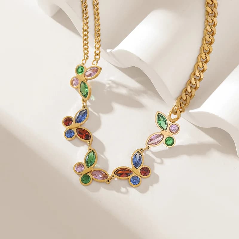 Collana con Pendente Geometrico Nero, Colore Oro