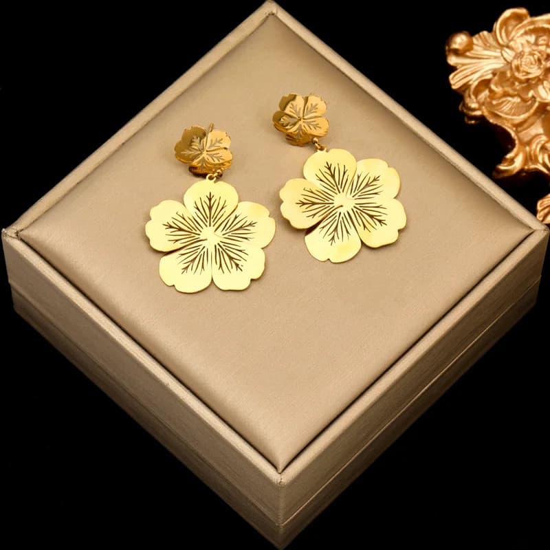 Orecchini pendenti geometrici color oro in acciaio inox 316L