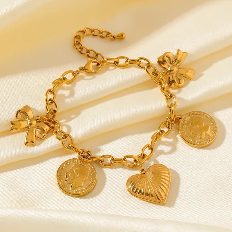 Bracciale con Ciondoli Sole Luna Stella Marina Dorati