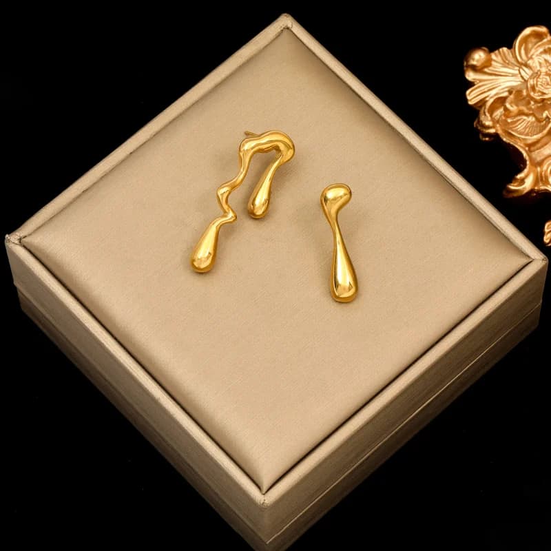 Orecchini pendenti in acciaio inox irregolari color oro