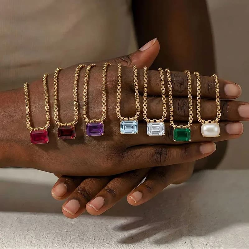Collana con ciondolo pietra natale zodiacale in acciaio inox