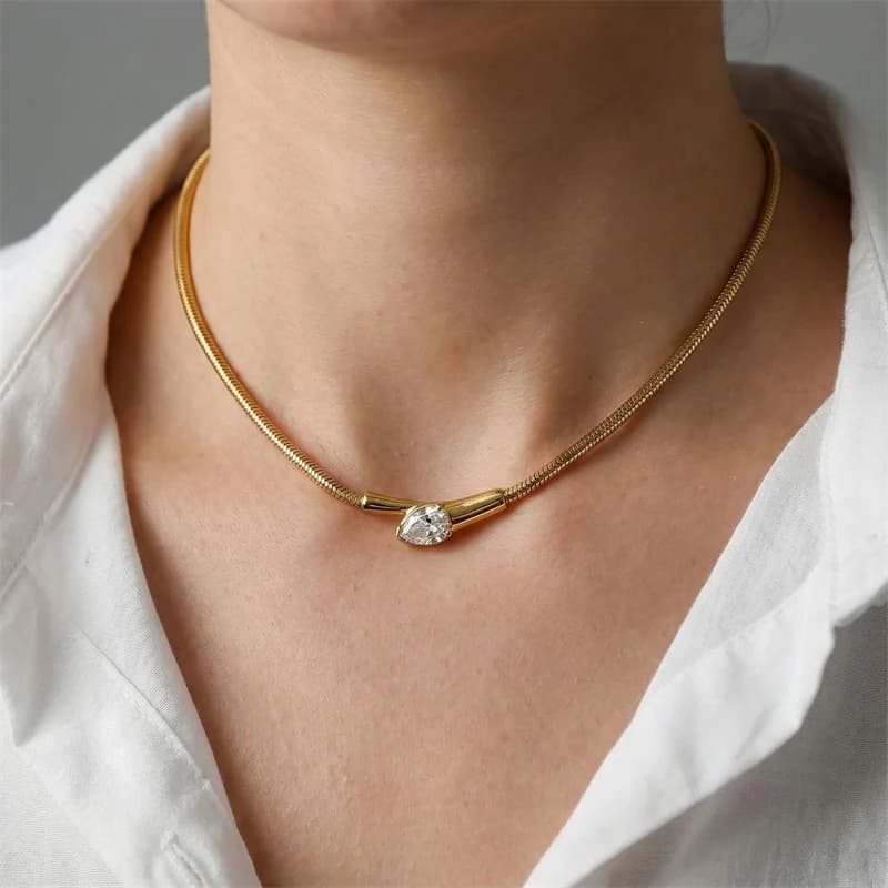 Collana con testa di serpente e zirconi, acciaio inossidabile