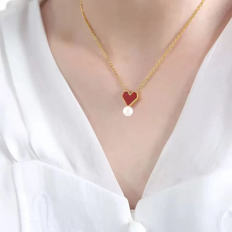 Set Collana e Orecchini a Cuore con Perle