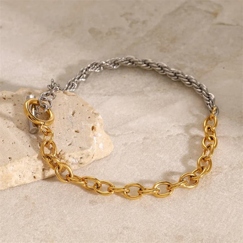 Bangle largo a catena lucida, color oro