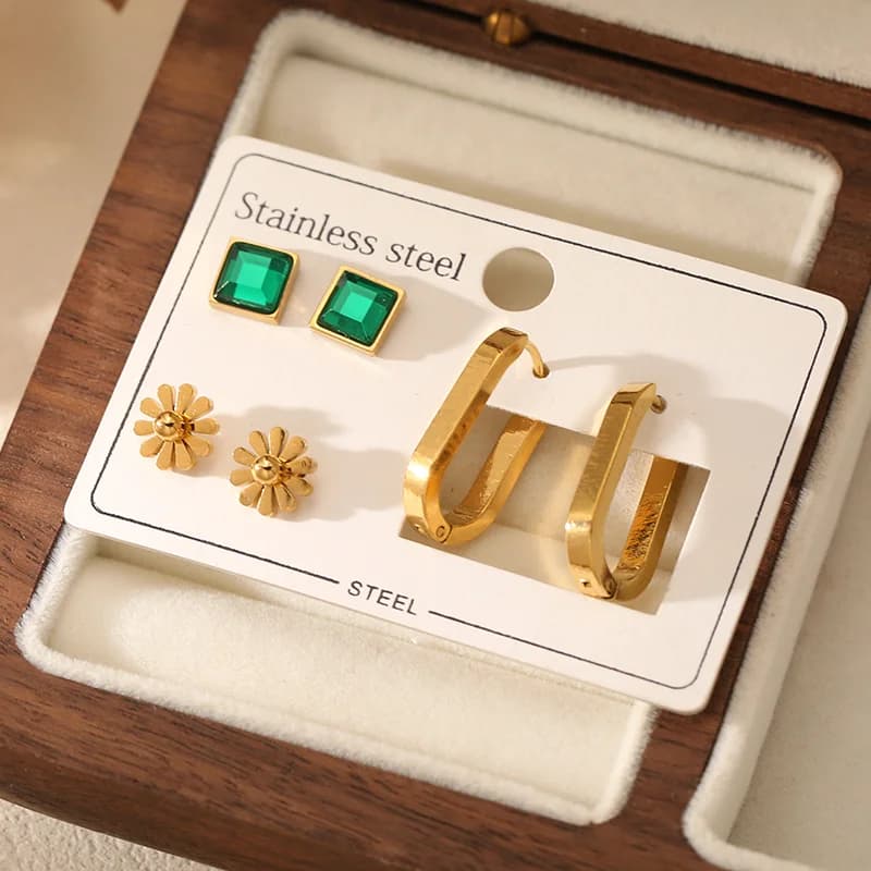 Set di Orecchini a Cerchio con Fiori in Zirconia Verde (3 Paia)