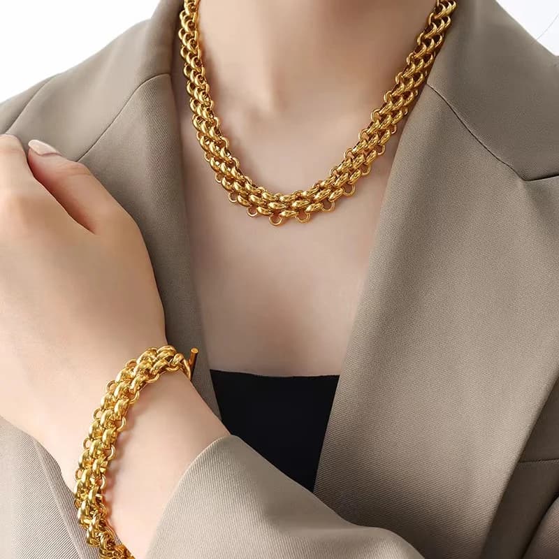 Bracciale cubano a maglie dorate