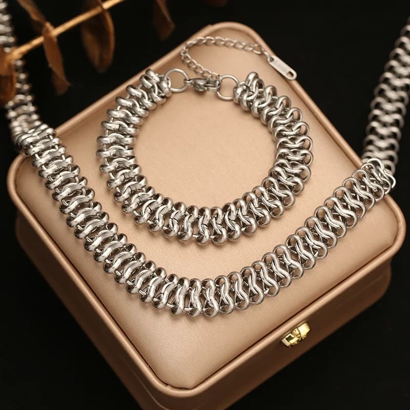 Set Collana e Bracciale Catena Spessa Dorata