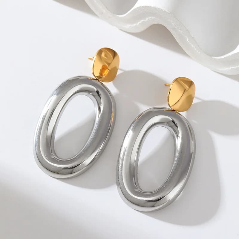 Orecchini pendenti geometrici color oro