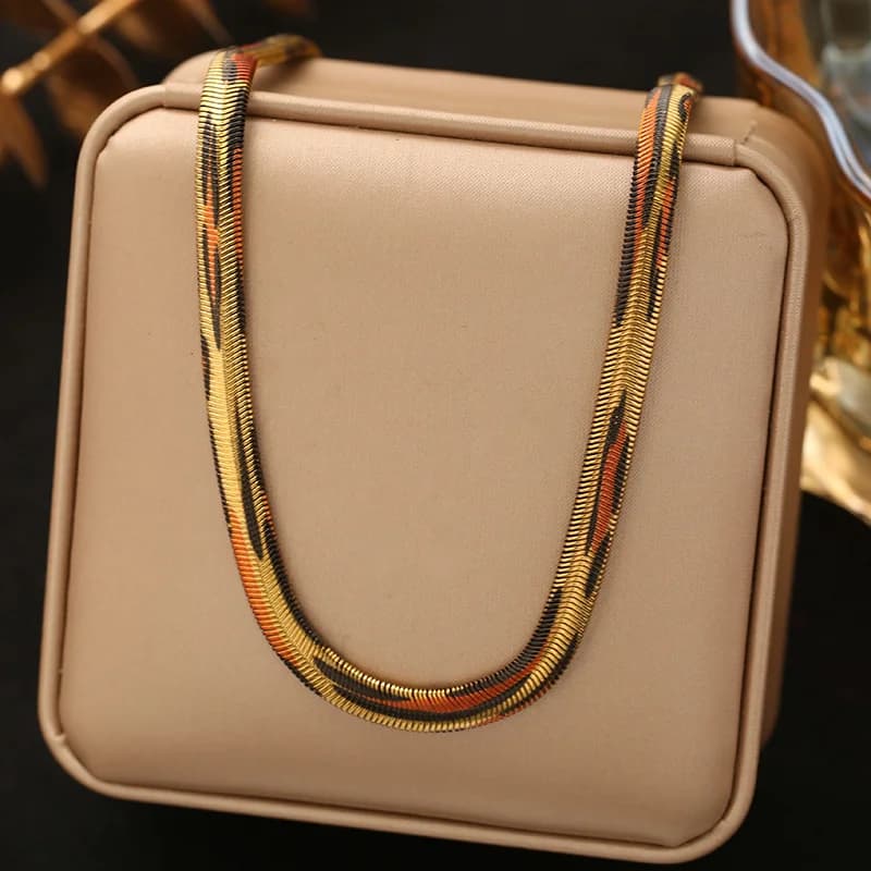 Set Collana e Bracciale con Catena a Motivo Serpente
