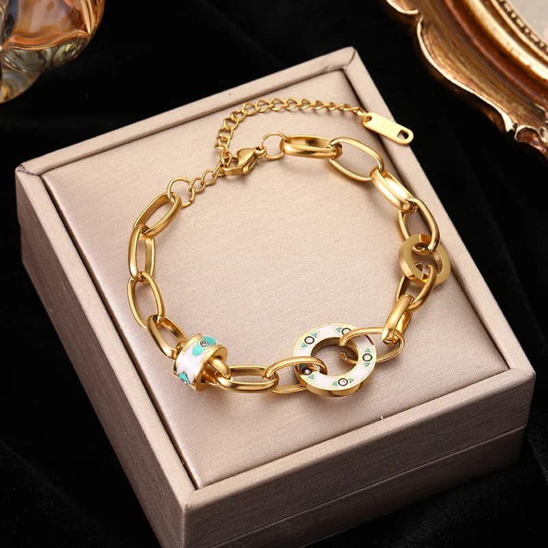 Bracciale a Maglie Multistrato con Ciondoli Color Oro