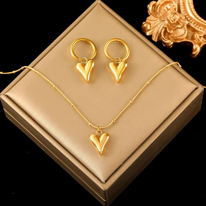 Set Collana e Orecchini con Pendente Stella Marina e Perla di Conchiglia