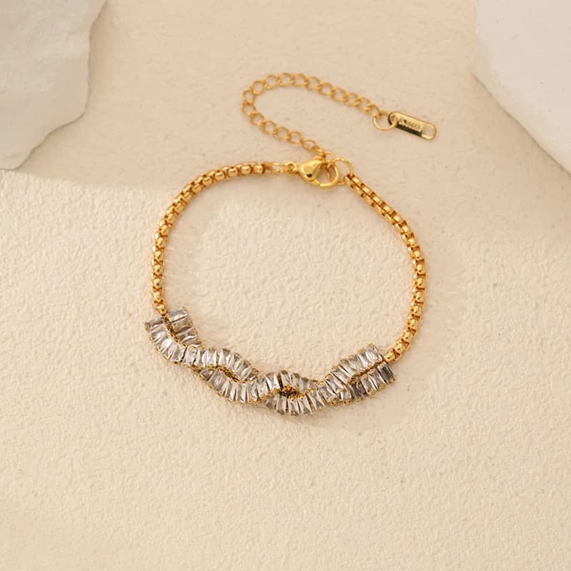 Bracciale a Catena Intrecciata con Zirconi