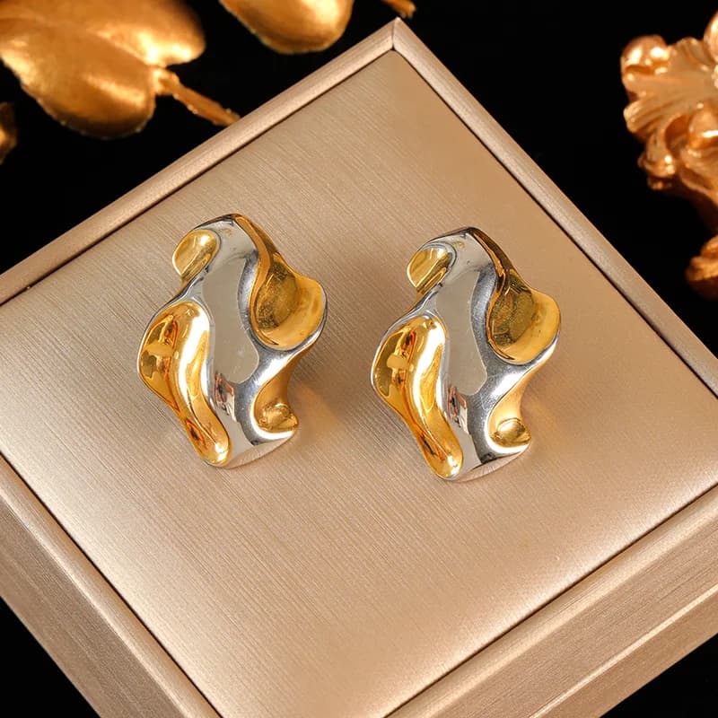 Orecchini Pendenti Foglia Metallica con Nappe, Placcatura PVD 18K
