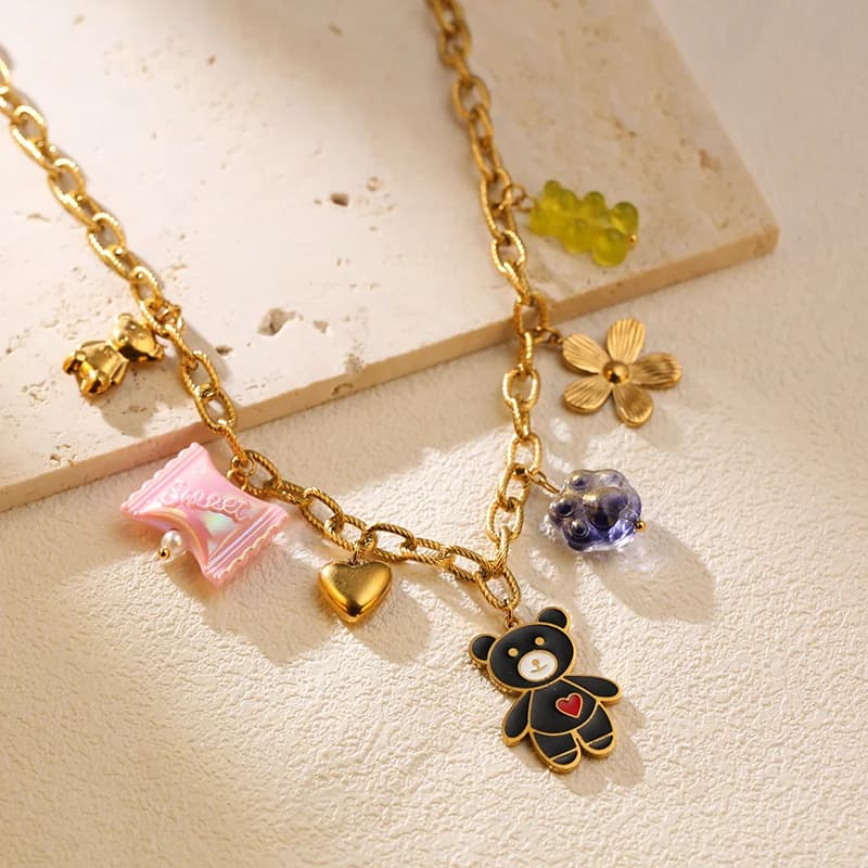 Collana con Pendente e Ciondoli Multipli, PVD Oro 18K