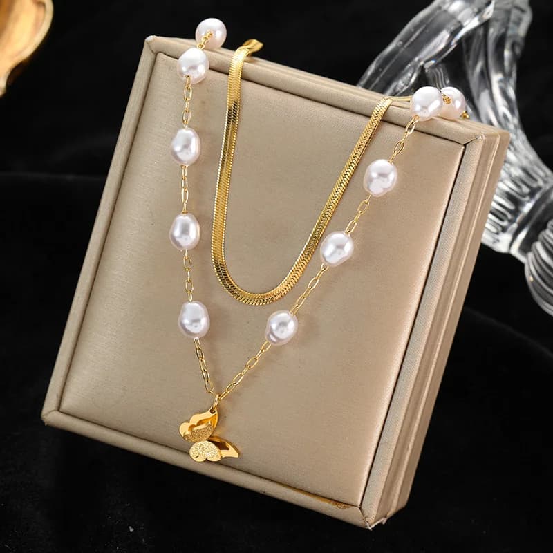 Collana a due strati con cristallo verde quadrato