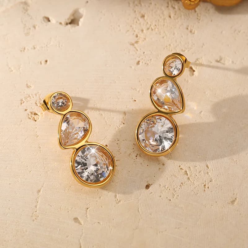Orecchini pendenti in acciaio inox con cristalli di zircone